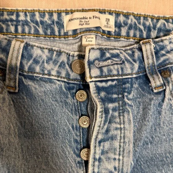 Abercrombie & Fitch Dad High Rise Jeans Size 28/6R Curve Love in Medium Wash - Picture 3 of 7
